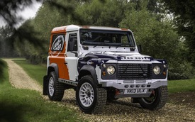 Land Rover Defender có thêm phiên bản đua