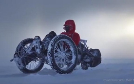 Nữ thám hiểm đạp xe 3 bánh đến Nam Cực