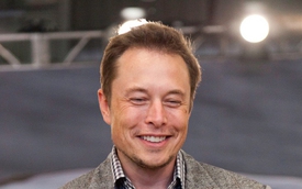 CEO Elon Musk của Tesla thu nhập 1 USD trong năm 2013