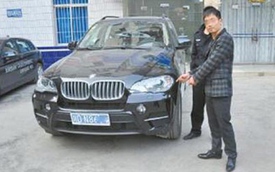 Phá xe sang BMW X5 vì tức mẹ vợ cũ