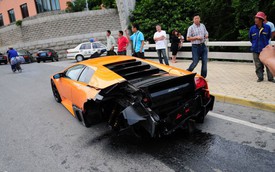 Cua ẩu, Lamborghini Murcielago nát đuôi