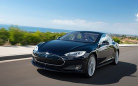 Tesla Model S bất ngờ trở thành xe của năm 2013