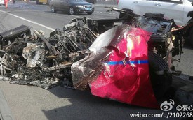 Tai nạn liên hoàn, Ferrari F430 mạ chrome "thành than"