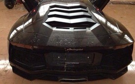 Lamborghini Aventador màu đen xuất hiện tại Việt Nam