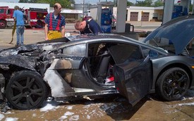 Lamborghini Gallardo 2013 phát nổ trong trạm xăng