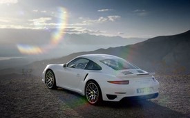 Porsche 911 GT3 RS mới từ giã hộp số sàn