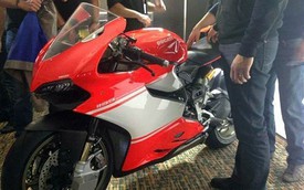 Hình ảnh đầy đủ của Ducati 1199 Panigale R Superleggera