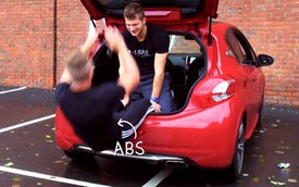 10 động tác thể dục có thể thực hiện với xe hơi