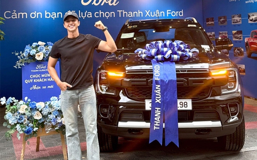 Diễn viên Bình An sắm Ford Everest dù đã dùng đủ 'Bim Mẹc', vừa nhận xe đã 'độ' ngay một chi tiết kiểu Raptor