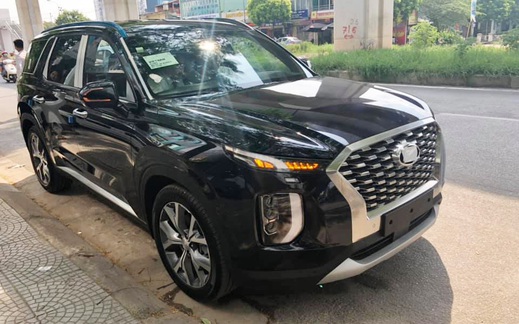 Bóc tách trang bị Hyundai Palisade vừa về đại lý: SUV 8 chỗ, nhiều chi tiết mới lạ so với Santa Fe