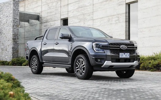 Ford bổ sung bản 'ngựa thồ' độc quyền từ F-Series cho Ranger, lấy động cơ của Raptor để kéo khỏe hơn, nếu về Việt Nam càng gây khó cho đối thủ