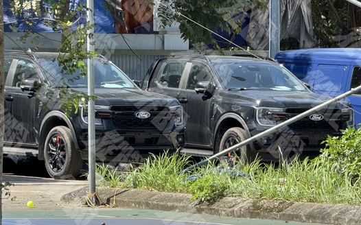 Ford Ranger Wildtrak 2026 tiếp tục lộ diện tại Việt Nam với 2 cấu hình: Dễ thêm bản một cầu giá rẻ hơn với động cơ mới, phân biệt được ngay từ ngoại hình