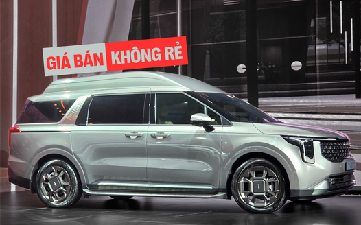 Ngắm Kia Carnival Royal 2026 tại Việt Nam: Ghế thương gia xịn, màn hình sau dài như trên BMW 7 Series, trần sao kiểu Rolls-Royce