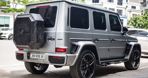 The Mercedes-AMG G 63 with a strange ‘square box’ on the back costs up to nearly 14 billion VND in Vietnam