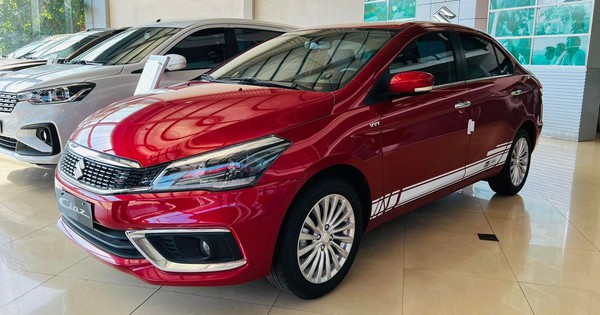 Về nước chưa lâu, Suzuki Ciaz 2022 giảm giá mạnh còn 498 triệu đồng: 'Nhún mình' trước sự thống trị của Accent và Vios 2023 sắp ra mắt