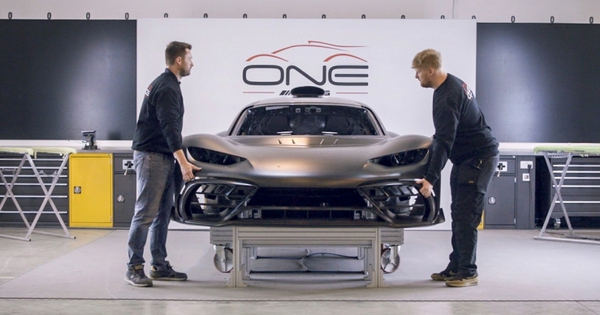 Mercedes-Benz sản xuất siêu xe AMG One như thế nào?