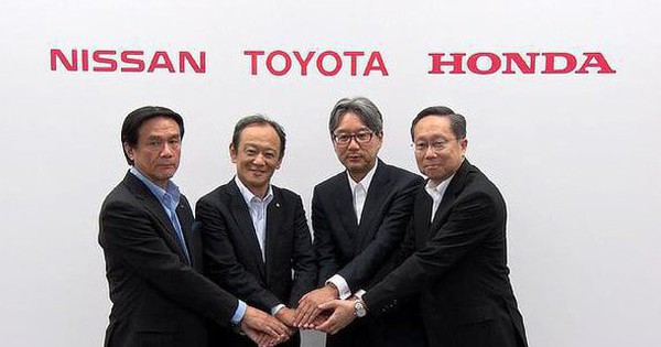 ‘Xe hybrid đã hết thời’ – Toyota, Honda, Nissan liệu đã thức giấc?