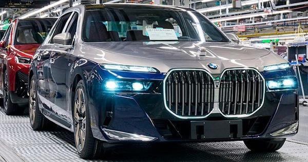 BMW lý giải mức giá đắt đỏ 12.000 USD trên lớp sơn 'kiểu Rolls-Royce' của 7-Series mới