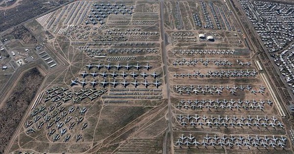 Tham quan bãi đỗ của gần 4.000 chiếc máy bay 