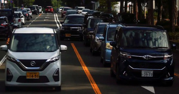 Nhật Bản thử nghiệm vỉa hè sạc không dây cho xe điện