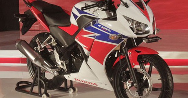 Cận cảnh Honda CBR150R 2015 giá hơn 100 triệu đồng  Xe máy