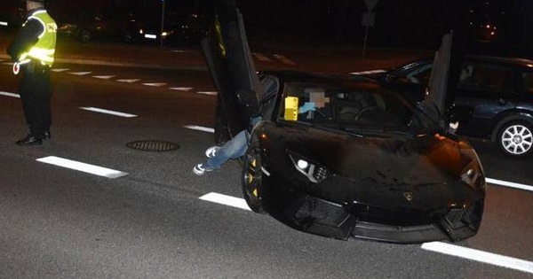 Lamborghini Aventador mất trộm tại Đức bị 