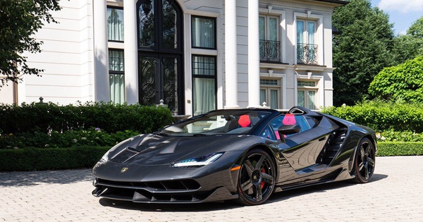 Siêu phẩm triệu đô Lamborghini Centenario Roadster đầu tiên đặt chân đến  Canada