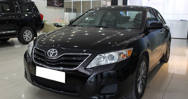 Toyota Camry 2011 nhập Mỹ chạy chán rao bán 790 triệu ở Sài Gòn