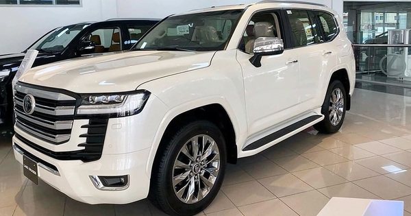 Sắp ra mắt, Toyota Land Cruiser 2022 'cháy' đơn đặt hàng tại Việt Nam, khách mua lúc này phải chờ cuối năm nhận xe - Vimarsana News
