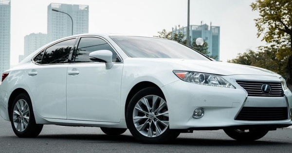 After more than 72,000km, the ‘fuel-saving’ Lexus ES version is cheaper than the new generation Toyota Camry