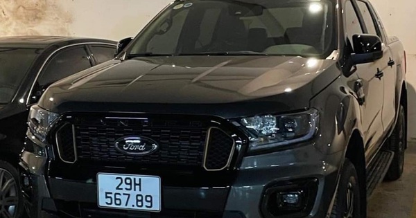 Only running a few tens of kilometers, the sea Ford Ranger ‘flattened it all’ sold for more than 2 billion dong