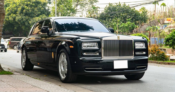 After 7 years, Rolls-Royce Phantom is still a fortune with a valuation of 32 billion dong
