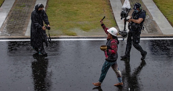 Indonesia hired a magician to chase the rain at the MotoGP race, and the weather stopped