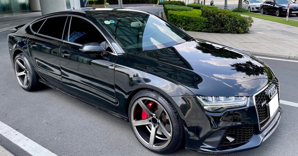 7 years old, Audi RS7 Black Edition ‘replica’ costs just as much as Toyota Camry 2022 ‘full’ version