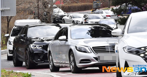 Check out the beautiful cars at Hyun Bin’s wedding of the century