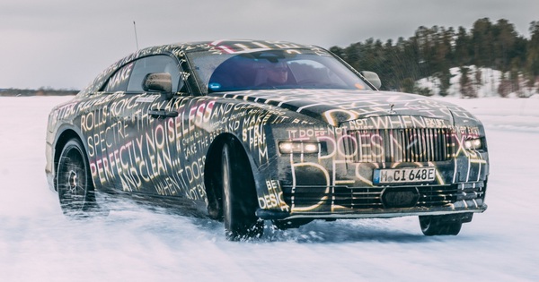 Rolls-Royce Specter super luxury electric car tested at -40 degrees Celsius