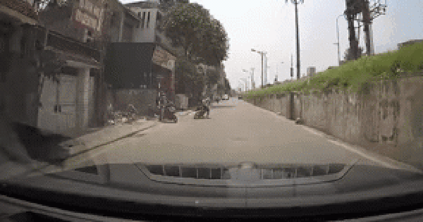 The car saved the owner from 2 “wrong family” accidents in 2 years, the clip surprised people