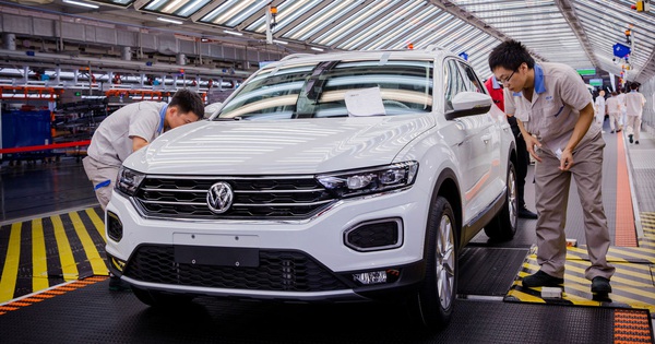 Few car companies let employees watch as many movies as Volkswagen China