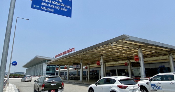 From April 1, cars entering and leaving a series of airports will pay a new fee