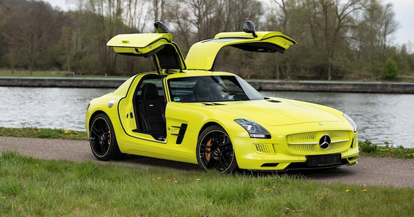 Mercedes-Benz boss hinted at ‘leap forward’ in the world of electric cars, Mercedes-AMG SLS was named