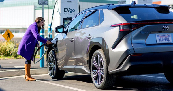 Encroaching on the electric car yard, Toyota still claims to be a ‘stone pot’ with a battery level of only 10% after 10 years
