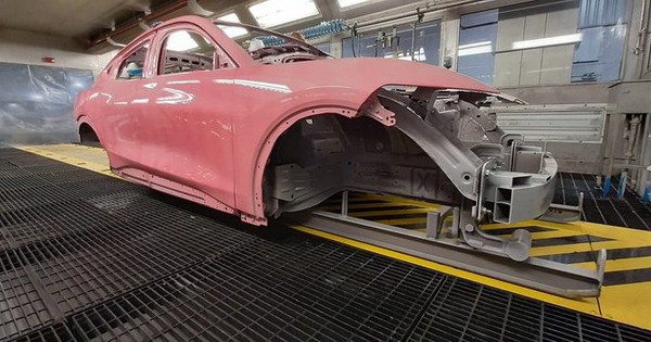 The paint shop’s mistake creates a different pink Ford Mustang Mach-E