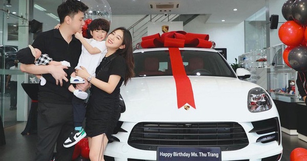Buy a huge apartment at the age of 25, change cars 3 times to full billions: Financial secret of Trang Lou couple