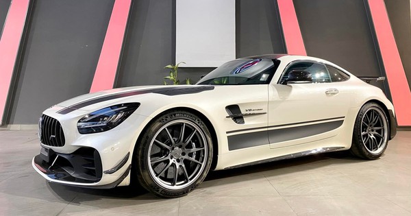 Close-up of the unique white Mercedes-AMG GT R Pro in Vietnam like the one Minh Plastic used to open