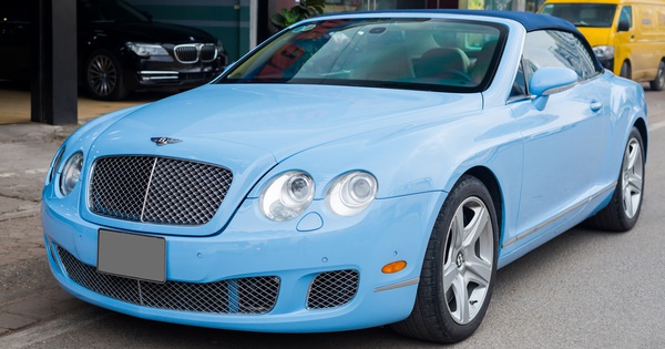 As the first Bentley Continental GTC to return to Vietnam 15 years ago, a super product now costs only 3 billion VND
