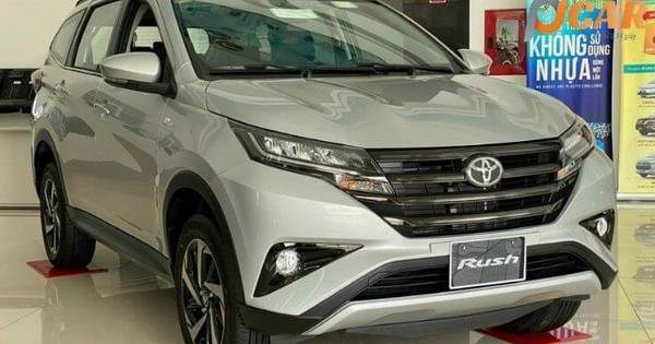Toyota Rush quietly withdrew from Vietnam, giving up the stage for Veloz Cross to fight Xpander