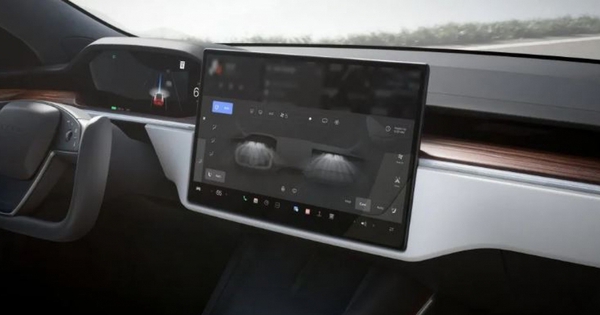 Tesla will install rotating screens for new models?