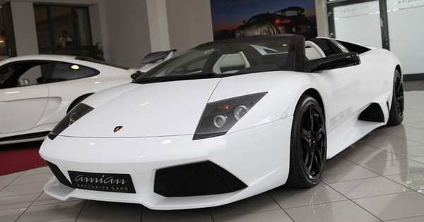 Lamborghini Murcielago cũ đắt hơn cả Aventador 