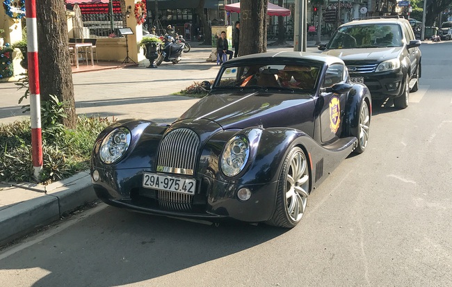 Xe thân gỗ Morgan Aero SuperSports đầu tiên về Việt Nam tái xuất sau thời gian dài vắng bóng, thiết kế vẫn khiến nhiều người trầm trồ