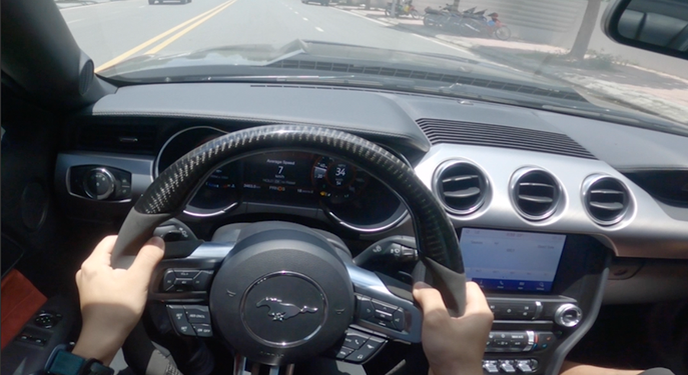 POV: Thử khả năng tăng tốc trên Ford Mustang